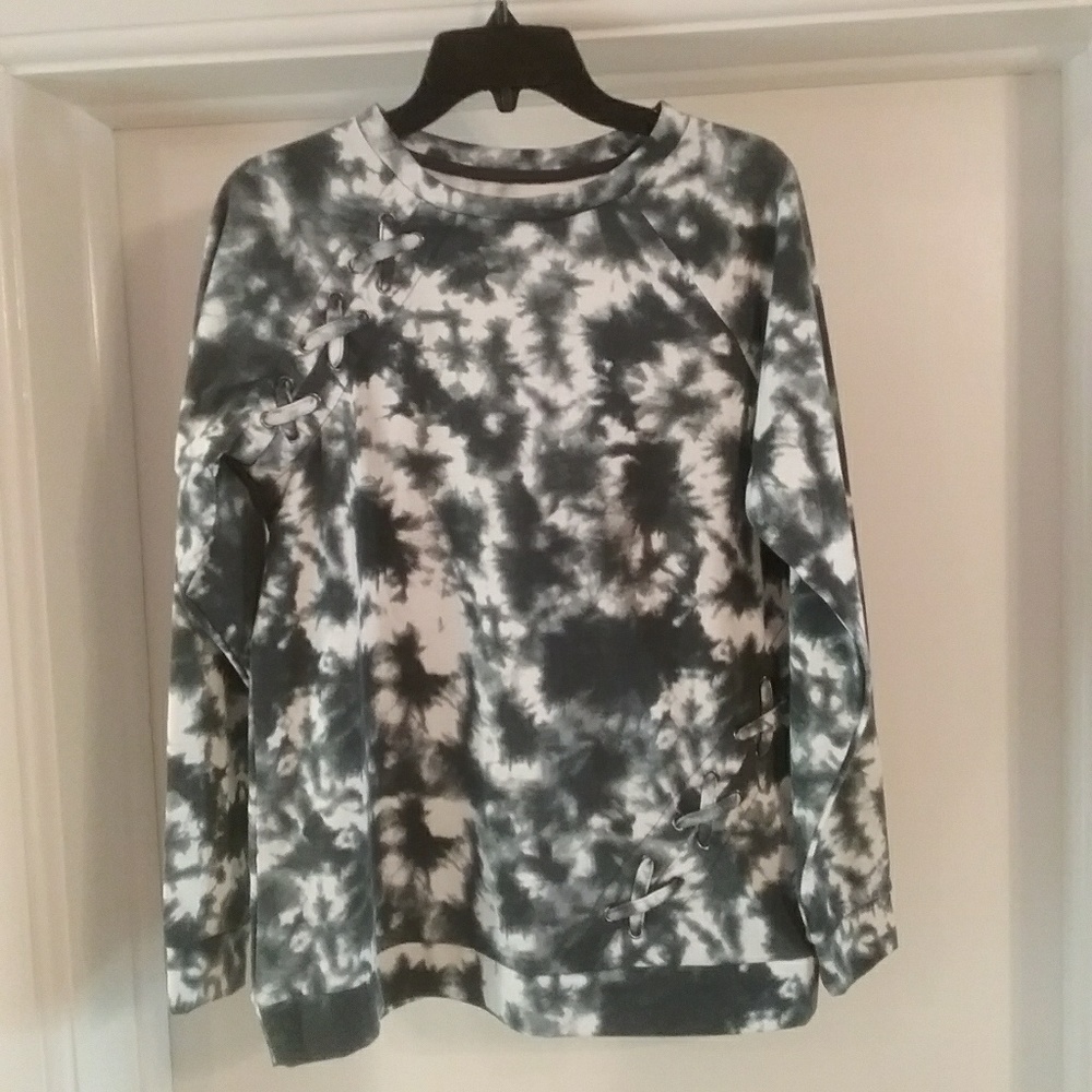 NWT a.n.a. Tie Dye Sweatshirt L Firm Price* Last 1 - Picture 2 of 4